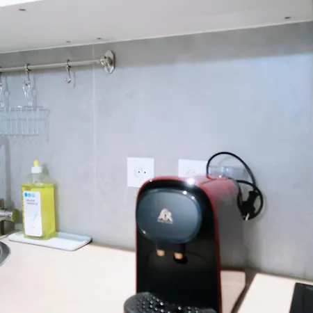 Апартаменты Chic & Modern In Centre Rambuteau